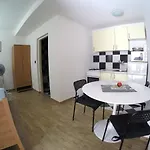 公寓 Peach Apartment's Repic 比比涅