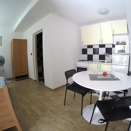 Apartment Peach Apartment's Repic Bibinje