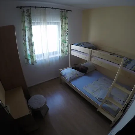 Peach Apartment's Repic Apartment