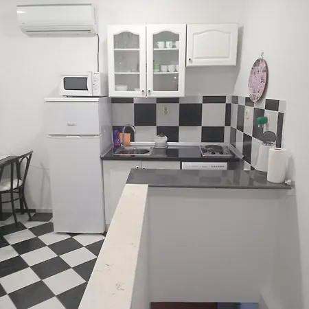 Peach Apartment's Repic Apartment