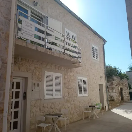 Peach Apartment's Repic Apartamento *