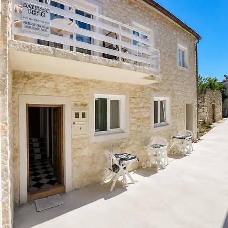 Peach Apartment's Repic Bibinje