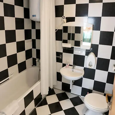 Peach Apartment's Repic Apartment