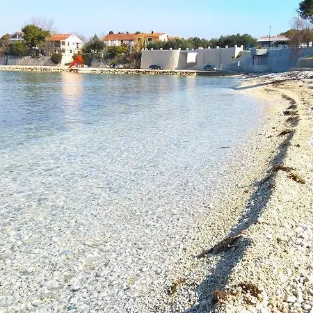 Peach Apartment's Repic *